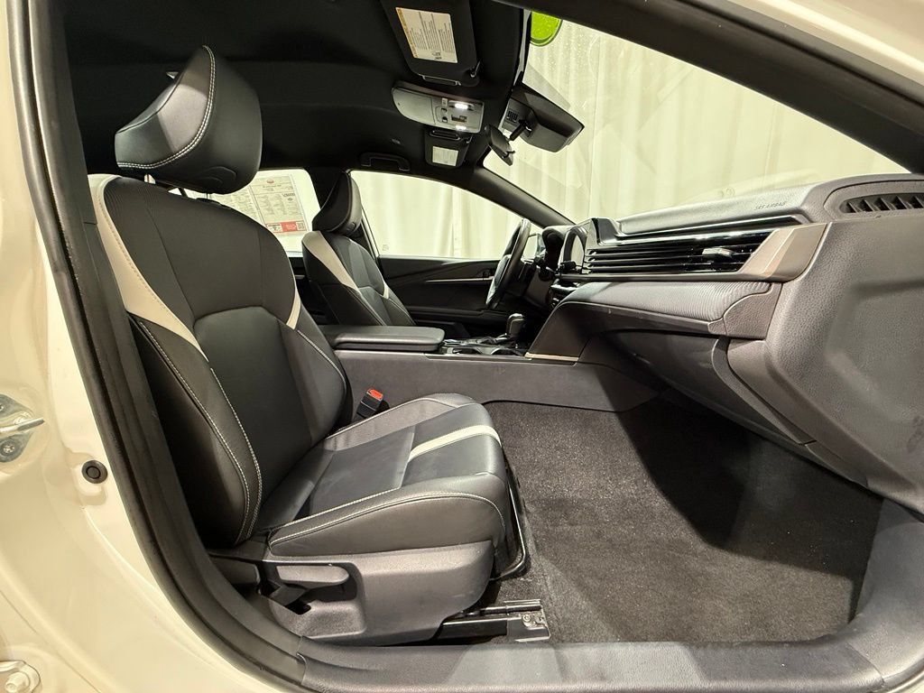 Used 2025 Toyota Camry SE FWD image 20