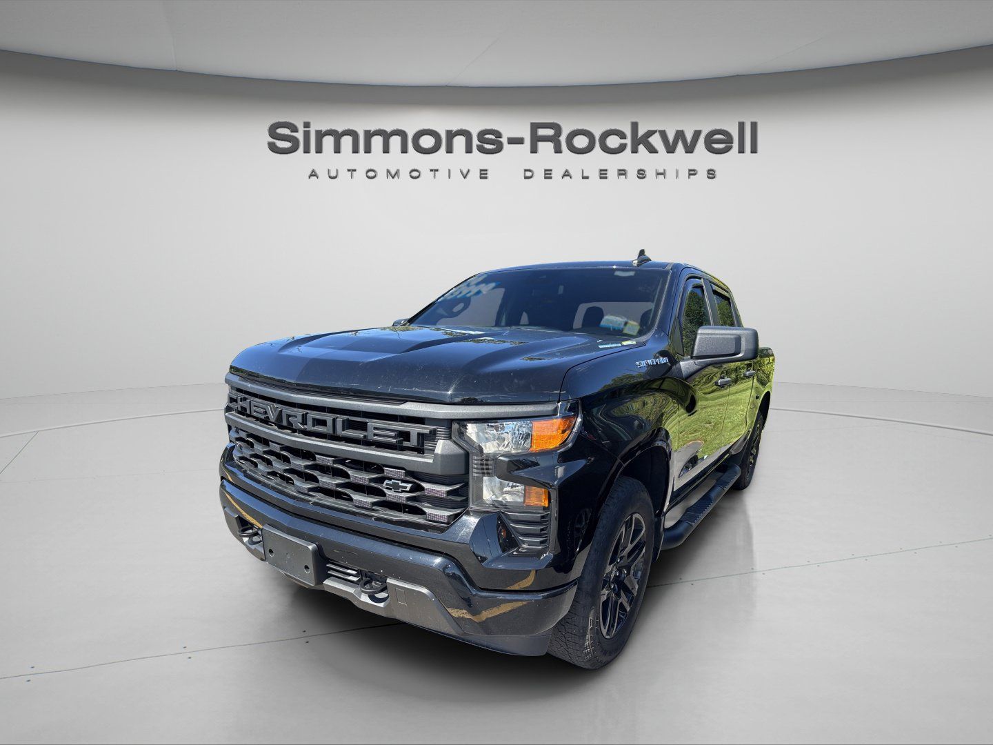 Used 2024 Chevrolet Silverado 1500 Custom AWD/4WD image 2