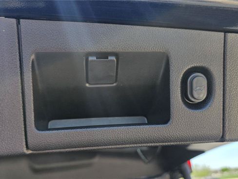 Used 2019 Chevrolet Tahoe LT RWD image 12