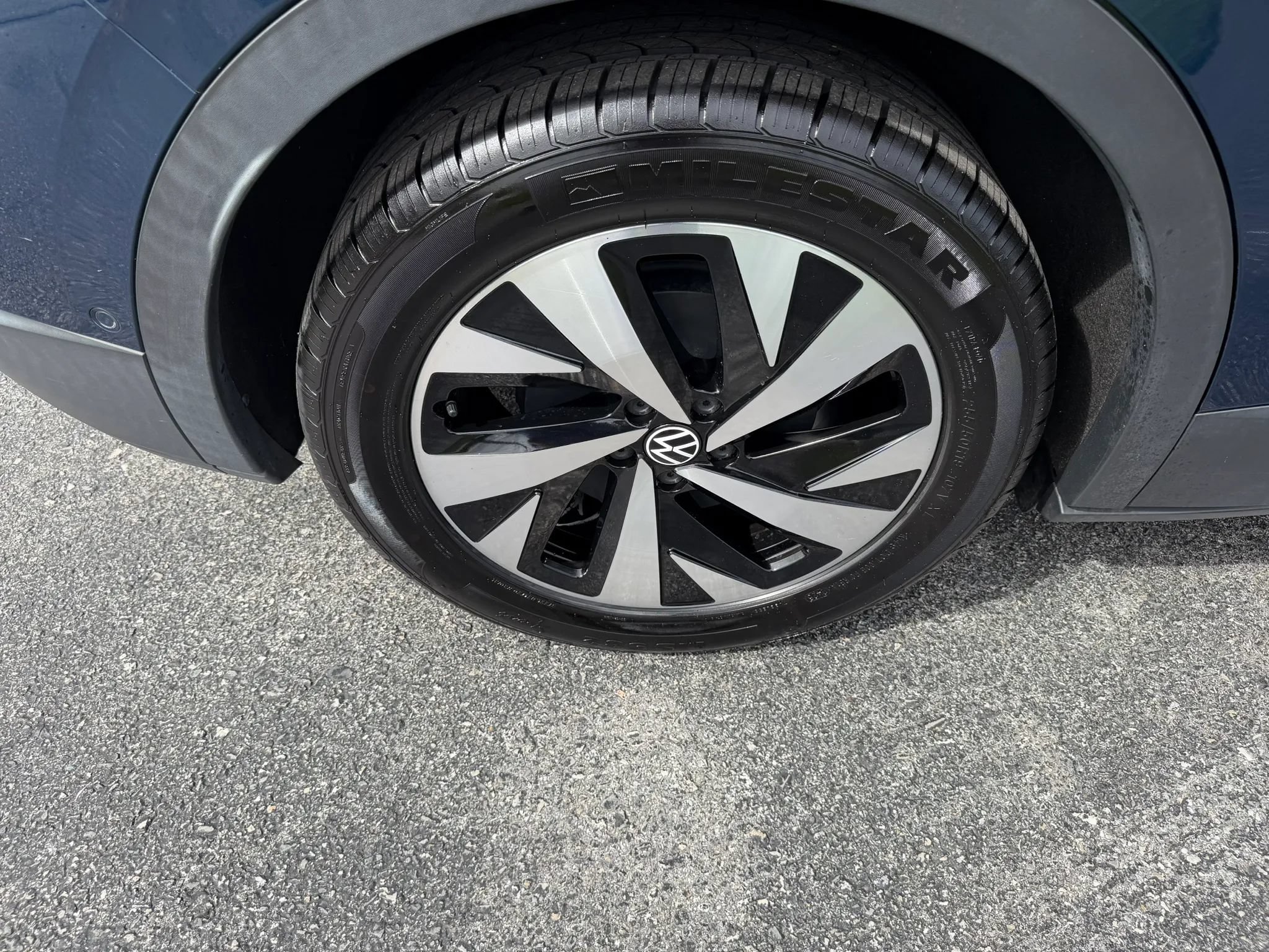 Used 2023 Volkswagen ID.4 Pro RWD image 39