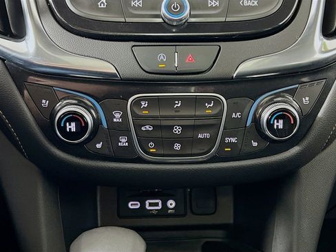 Used 2022 Chevrolet Equinox Premier image 15