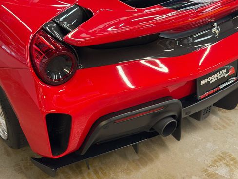 Used 2020 Ferrari 488 Pista Coupe RWD image 18