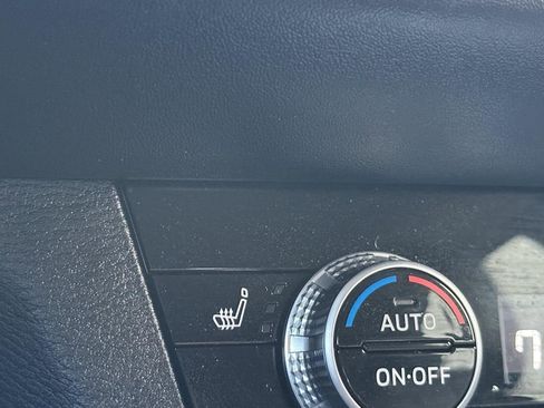 Used 2022 Mitsubishi Outlander SEL image 19