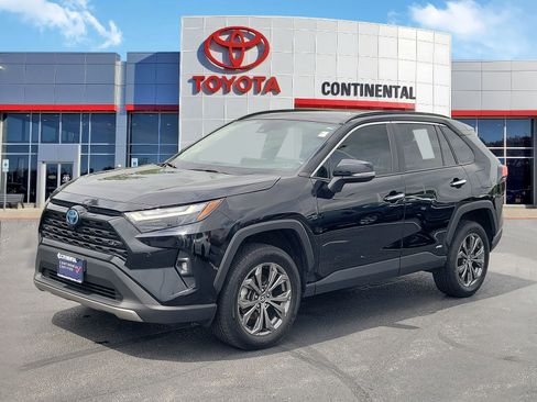Used 2022 Toyota RAV4 Limited AWD/4WD image 3