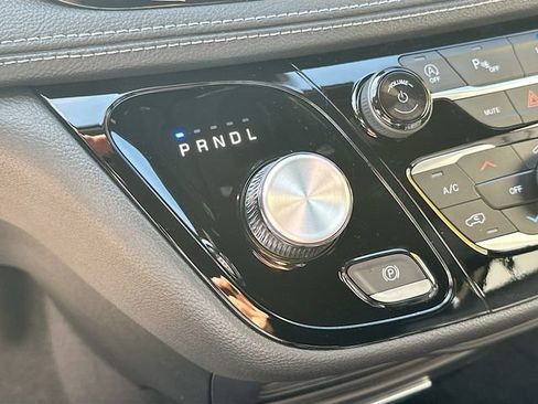 New 2026 Chrysler Pacifica Select image 17