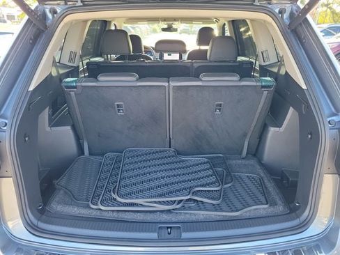Certified 2024 Volkswagen Atlas SE FWD image 7