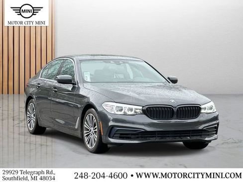 Used 2020 BMW 530e xDrive AWD/4WD image 1