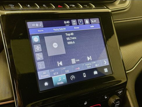 Used 2023 Jeep Grand Cherokee L Laredo image 21