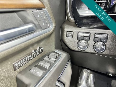 Used 2025 Chevrolet Silverado 1500 High Country AWD/4WD image 23