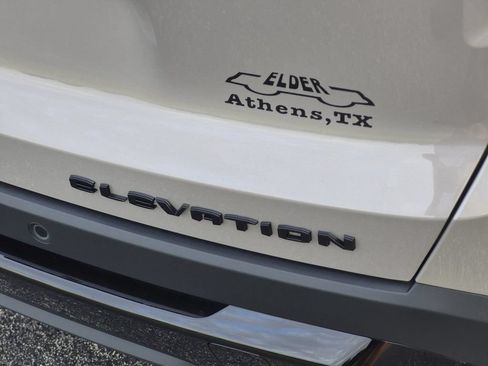 Used 2026 GMC Terrain Elevation w/ Elevation Premium Package AWD/4WD image 9