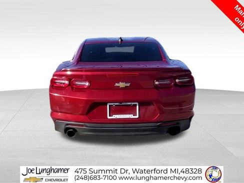 Used 2021 Chevrolet Camaro LT RWD image 8