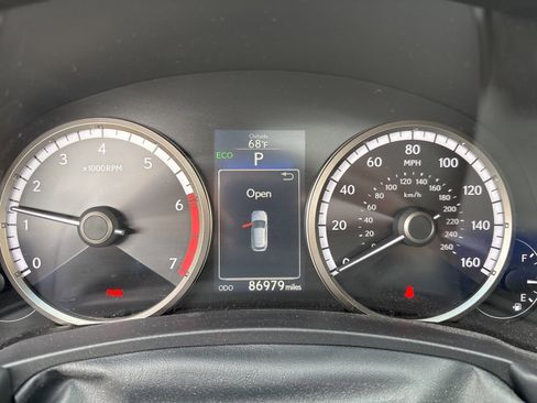 Used 2017 Lexus NX 200t FWD image 3