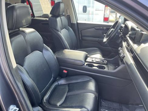 Used 2025 Honda Pilot Touring image 28
