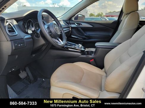 Used 2023 MAZDA CX-9 Touring image 19