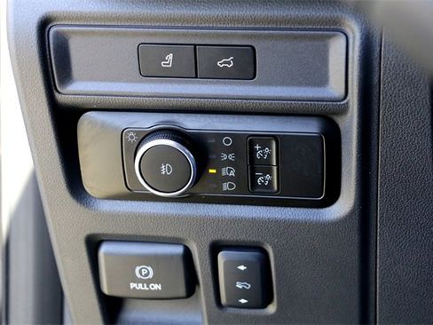 Used 2024 Ford Expedition Max XLT image 20