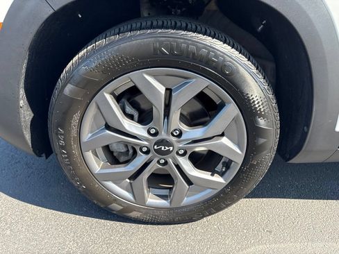 Used 2024 Kia Seltos S AWD/4WD image 9