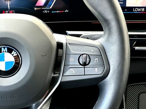 Certified 2025 BMW X2 xDrive28i image 23