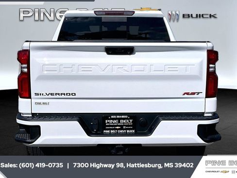 Used 2024 Chevrolet Silverado 1500 RST w/ Convenience Package II AWD/4WD image 4