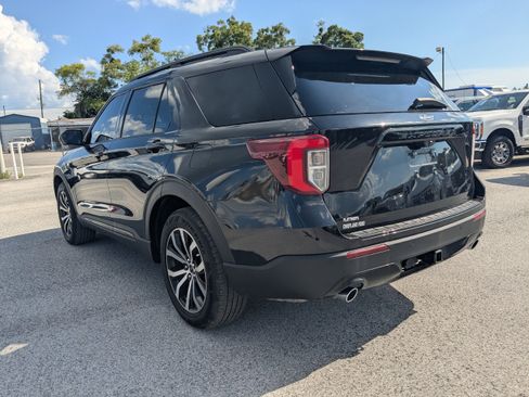 Used 2022 Ford Explorer ST-Line w/ Class IV Trailer Tow Package RWD image 6
