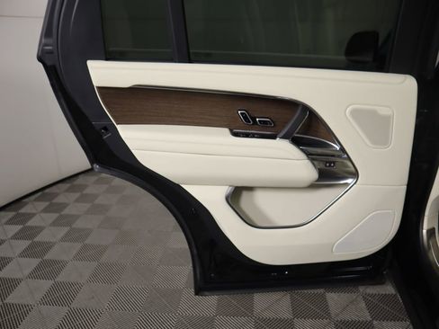 New 2026 Land Rover Range Rover Long Wheelbase SE image 28