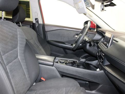 Used 2023 Nissan Rogue SV AWD/4WD image 31