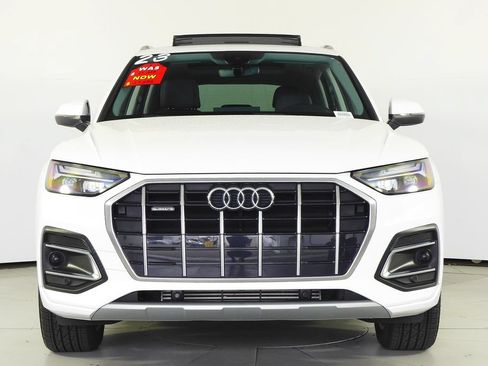 Used 2023 Audi Q5 2.0T Premium w/ Convenience Package AWD/4WD image 3