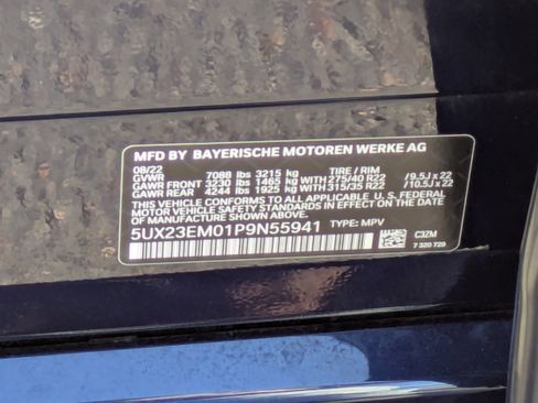 Used 2023 BMW X7 xDrive40i w/ Executive Package image 32