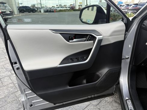 Used 2024 Toyota RAV4 Limited image 10