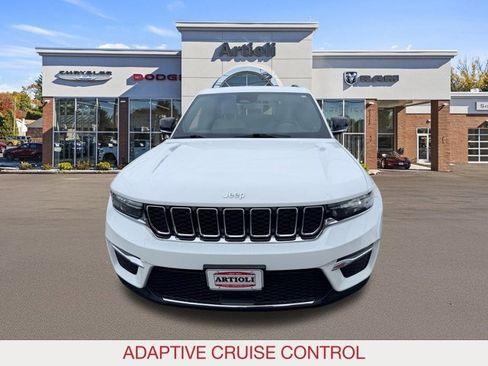 Certified 2023 Jeep Grand Cherokee Limited image 3