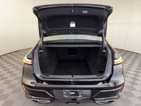 Used 2023 BMW 760i xDrive AWD/4WD image 22