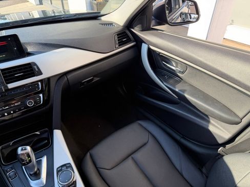 Used 2016 BMW 320i Sedan RWD image 7