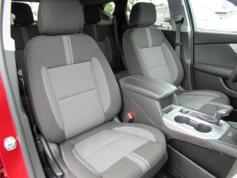 Certified 2024 Chevrolet Blazer LT w/ Convenience Package FWD image 9