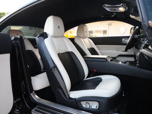 Certified 2017 Rolls-Royce Wraith image 30