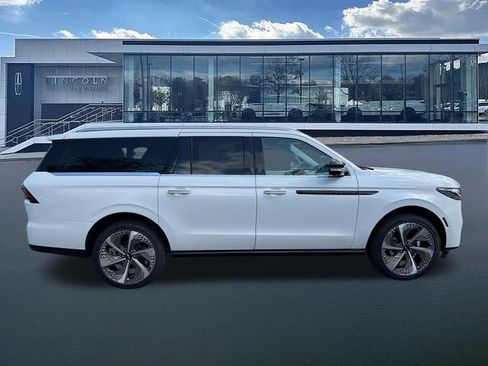 New 2027 Lincoln Navigator L Black Label AWD/4WD image 9