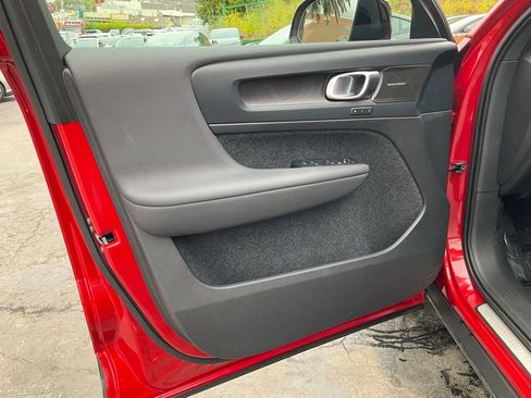 Used 2023 Volvo C40 P8 Recharge Ultimate AWD/4WD image 23