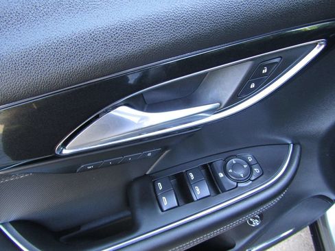 Used 2025 Buick Envision Preferred AWD/4WD image 25