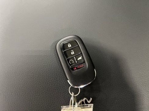 Used 2025 Honda Pilot TrailSport image 27
