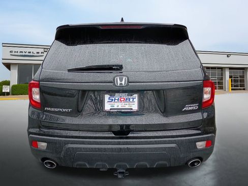 Used 2021 Honda Passport Sport image 4