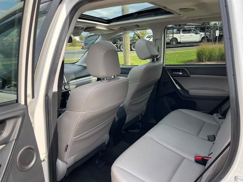 Used 2015 Subaru Forester 2.5i Touring w/ Eyesight & Navigation System AWD/4WD image 66