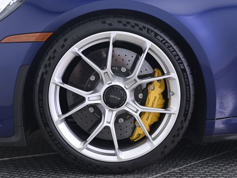 Certified 2024 Porsche 911 GT3 RWD image 11