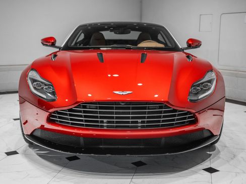 Used 2017 Aston Martin DB11 V12 image 7