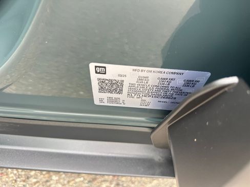 Used 2025 Chevrolet Trax LT w/ LT Convenience Package image 30