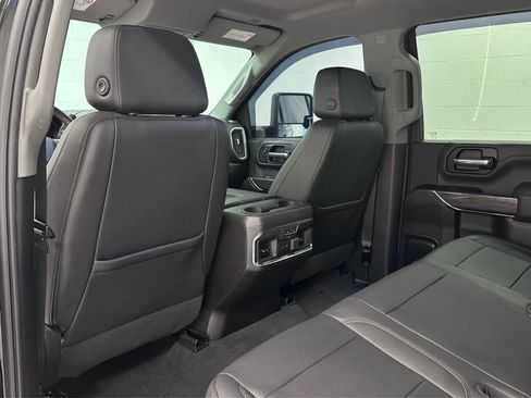 Used 2022 Chevrolet Silverado 2500 LTZ w/ LTZ Plus Package AWD/4WD image 14