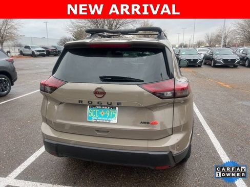Used 2025 Nissan Rogue SV image 9