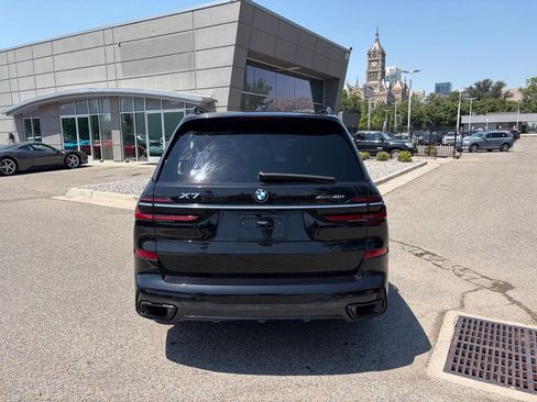 Used 2023 BMW X7 xDrive40i w/ M Sport Package AWD/4WD image 4