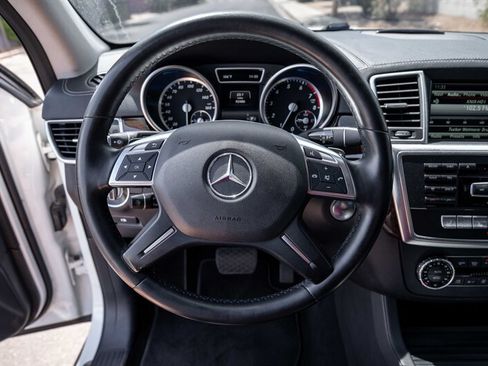 Used 2015 Mercedes-Benz GL 450 4MATIC image 12