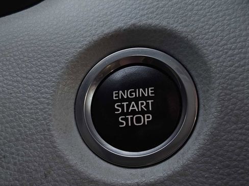 Used 2023 Toyota Corolla SE image 20