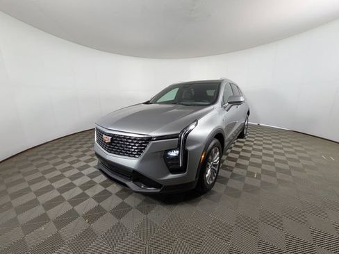 Used 2025 Cadillac XT4 Premium Luxury FWD image 26