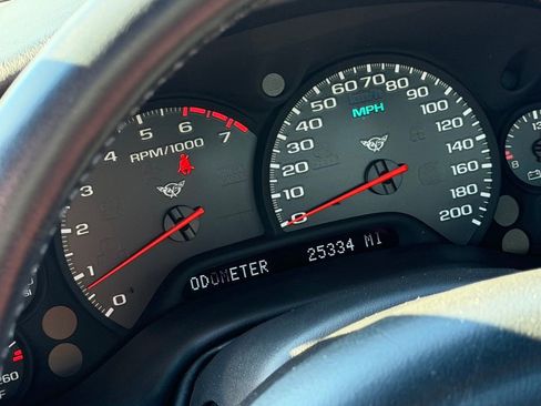 Used 1998 Chevrolet Corvette Coupe w/ Roof Pkg image 16