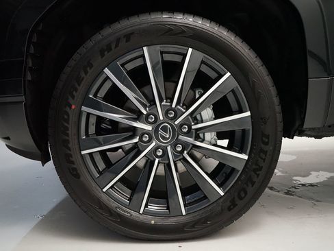 Used 2026 Lexus GX 550 w/ Cold Area Package AWD/4WD image 37